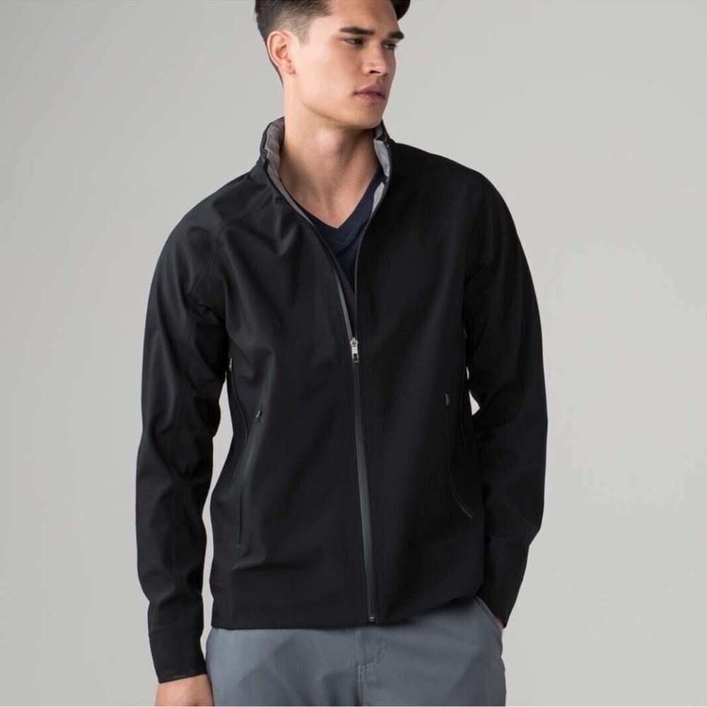 LULULEMON Mens Small Black Furtive Jacket ZipUp Water Resistant Hood